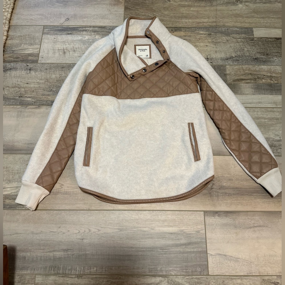 Abercrombie & Fitch Brown and Cream Quilted Sweatshirt